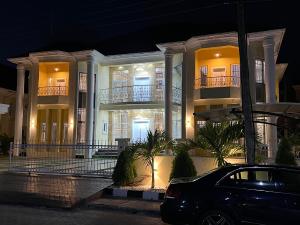 6 bedroom Detached Duplex For Sale Osapa Lekki Lagos
