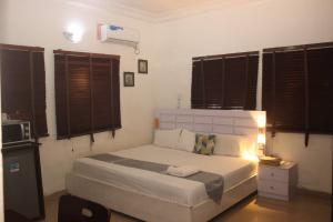 1 bedroom Self Contain Short let Citec Estate 4th Avenue. Gwarimpa. Abuja Gwarimpa Abuja Phase 3 