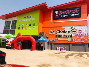 Mall/Complex/Plaza For Sale Rumuibekwe On Aba Express Road Port Harcourt Rivers
