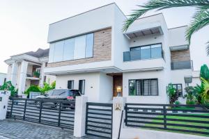7 bedroom Duplex For Sale Northern Foreshore Estate Chevron Drive Lekki Lagos