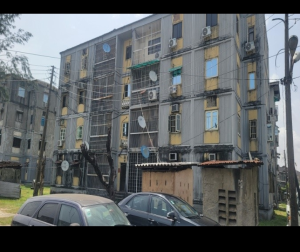 4 bedroom Block Of Flats For Sale Lsdpc Estate Adekunle Yaba Yaba Lagos