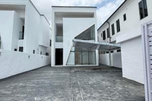 5 bedroom Detached Duplex For Sale Lekki Expressway Lagos