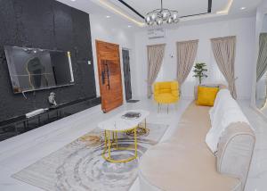 2 bedroom Block Of Flats Short let Elepe Road Ikorodu Lagos