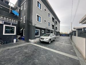 1 bedroom Block Of Flats For Rent Ajah, Lagos Ajah Lagos