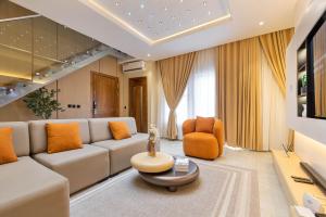 2 bedroom Flat & Apartment Short let Lekki Phase 1 Lagos