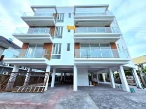 2 bedroom Flat & Apartment For Sale Lekki Phase 1 Lagos