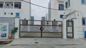 2 bedroom Flat & Apartment For Rent Off Monastery Road Ajah Lagos