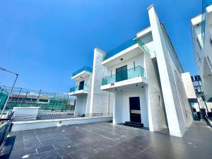 5 bedroom Detached Duplex For Sale Orchid Road 2nd Toll Gate By Chevron Lafiaji Lekki Lagos