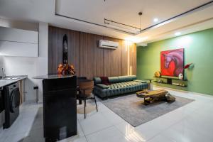 1 bedroom Block Of Flats Short let Keffi Street Ikoyi Ikoyi Lagos