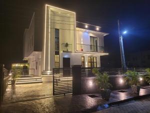 5 bedroom Detached Duplex For Sale Reani Garden Just Behind Novera Mall Monastery Road Sangotedo Lagos
