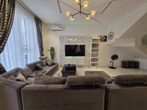 4 bedroom Semi detached Duplex For Rent Lekki Lagos