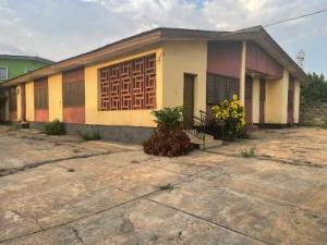 10 bedroom Detached Bungalow For Sale Old Ife Road Ibadan Oyo