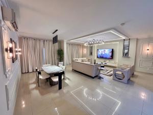 3 bedroom Block Of Flats Short let Banana Road Banana Island Ikoyi Lagos