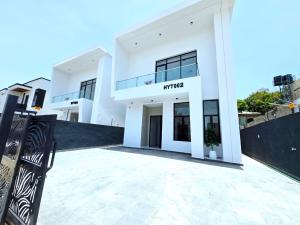 5 bedroom Detached Duplex For Sale Chevron Drive Lekki Lagos