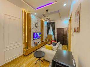 1 bedroom Mini Flat Short let Block A2, Maple Signature Estate, Orchid Road Lekki Lagos. Lekki Expressway Lagos