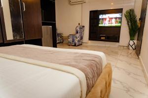 Room or Boys Quarter Short let 39 Kusenla Road,ikate Elegushi,lekki Lekki Phase 1 Lagos