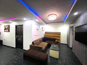 1 bedroom Self Contain Short let 119 Ogunlana Drive Surulere Lagos