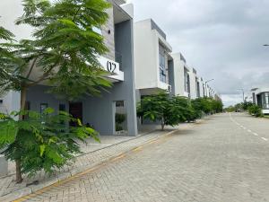 2 bedroom Flat & Apartment For Rent Gombo Road Ajah Lekki Phase 2 Lagos