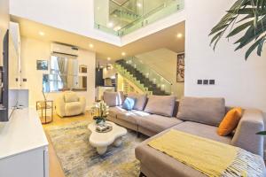 2 bedroom Maisonette Short let Off Admiralty Way Lekki Phase 1 Lagos