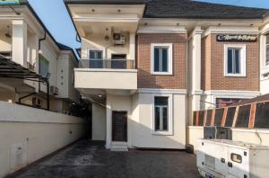 4 bedroom Semi detached Duplex For Rent Chevron Drive Lekki Lagos