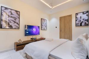 2 bedroom Block Of Flats Short let Ilasan Ikate, Ilasan Lekki Lagos