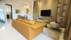 2 bedroom Maisonette Short let Phase 1, Lekki Lagos 2 bedroom Maisonette Short let Phase 1, Lekki Lagos