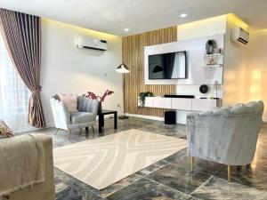 3 bedroom Block Of Flats For Rent Off Admiralty Way Lekki Phase 1 Lagos