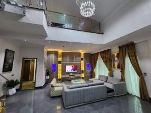 3 bedroom Mini Flat For Rent Oniru Victoria Island Lagos