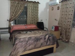 2 bedroom Block Of Flats Short let 34 Tunde Adeola Street Ademola Adesida Estate, Alagbaka G.r.a Akure Ondo 2 bedroom Block Of Flats Short let 34 Tunde Adeola Street Ademola Adesida Estate, Alagbaka G.r.a Akure Ondo