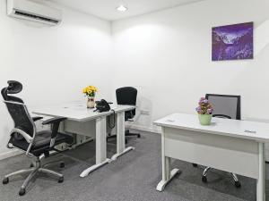 Private Office For Rent Block 10, Plot 2 & 3 Admiralty Way Lekki Phase 1 Lagos