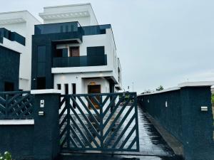 5 bedroom Detached Duplex For Sale Lekki Phase 2 Lagos
