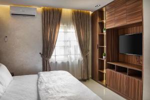 2 bedroom Block Of Flats For Rent Wuye Abuja Phase 2 