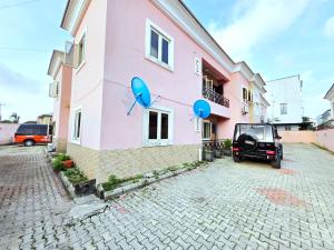 3 bedroom Flat & Apartment For Rent Lekki Phase 1 Lagos