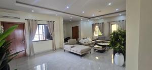 3 bedroom Block Of Flats For Rent Oniru Victoria Island Lagos