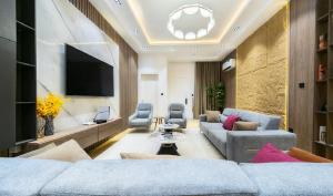 3 bedroom Shared Apartment For Rent Lekki Phase 1 Lagos