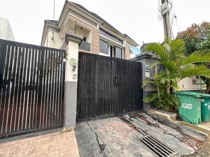 4 bedroom House For Rent Lekki Phase 1 Lagos