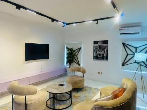 1 bedroom Mini Flat For Rent Leon Gardens Osapa Osapa Lekki Lagos