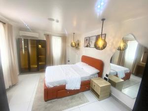 1 bedroom Flat & Apartment For Rent Off Glover Road By Pick N Pay Supermarket Ikoyi Lagos