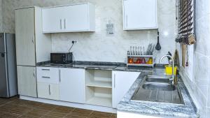 2 bedroom Block Of Flats For Rent Oniru Victoria Island Lagos