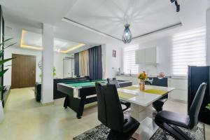 2 bedroom Self Contain Short let Rock Drive, Off Bisola Durosinmi Etti Lekki Phase 1 Lagos 2 bedroom Self Contain Short let Rock Drive, Off Bisola Durosinmi Etti Lekki Phase 1 Lagos