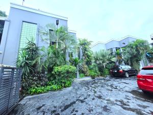 1 bedroom Flat & Apartment For Rent Lekki Phase 1 Lagos