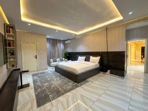 2 bedroom Flat & Apartment For Rent Banana Island Ikoyi Lagos