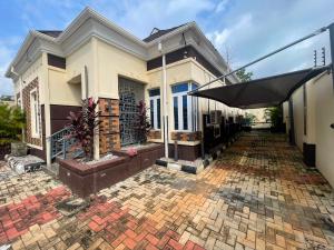 3 bedroom Detached Bungalow For Sale Achiever's Est, Ologuneru Eleyele Ibadan Oyo