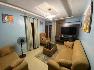 2 bedroom Block Of Flats For Rent ,by 2nd Roundabout, Lekki Phase 1 Lagos