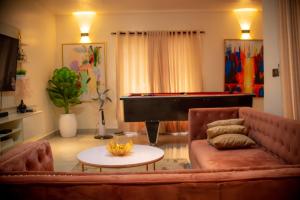 3 bedroom Self Contain Short let Off Freedom Way Lekki Phase 1 Lagos 3 bedroom Self Contain Short let Off Freedom Way Lekki Phase 1 Lagos