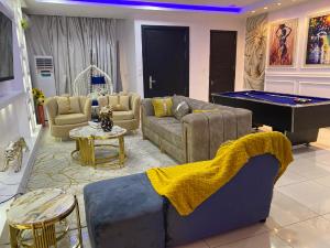 4 bedroom Self Contain Short let Magbogunje Street, Oniru Victoria Island Lagos