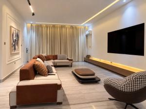 3 bedroom Flat & Apartment For Sale Old Ikoyi Lagos