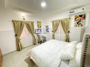 3 bedroom Block Of Flats For Sale Magodo GRA Phase 2 Kosofe/Ikosi Lagos