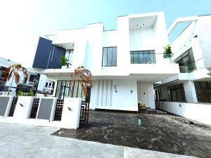 5 bedroom Detached Duplex For Rent Chevron Drive Lekki Lagos