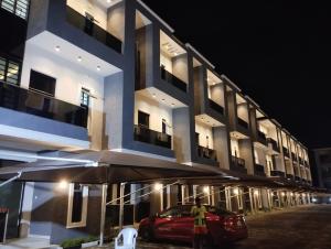 4 bedroom Terraced Duplex For Rent Victoria Island Lagos
